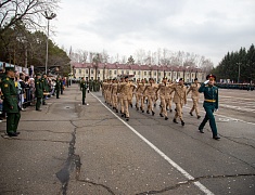 Мэр Благовещенска Олег Имамеев поздравил выпускников ДВОКУ с окончанием учебы