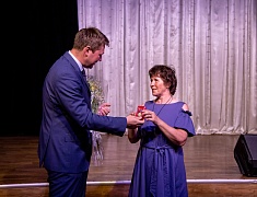 Знаки «50 лет Байкало-Амурской магистрали» вручили благовещенцам