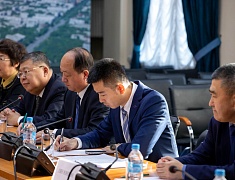 Делегация Хэйхэ поздравила благовещенцев с наступающим Новым годом