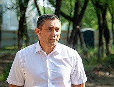 Ход работ в Ломоносовском сквере проинспектировал мэр Благовещенска Олег Имамеев