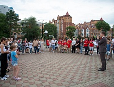 В Благовещенске прошла акция, посвященная Дню памяти детей-жертв войны в Донбассе