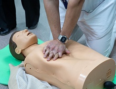 В Благовещенске волонтеры городских мероприятий теперь умеют оказывать первую помощь