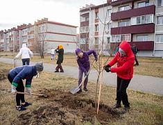Сотрудники городской администрации во главе с мэром Олегом Имамеевым присоединились к традиционной акции «Город берегу»
