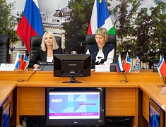 Виктория Хопатько встретилась с педагогами Благовещенска, участниками Всероссийского Форума классных руководителей