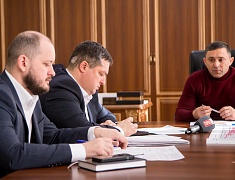 Ход строительства крупнейшего в Благовещенске объекта обсудили на совещании в городской администрации