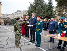 Мэр Благовещенска Олег Имамеев поздравил выпускников ДВОКУ с окончанием учебы
