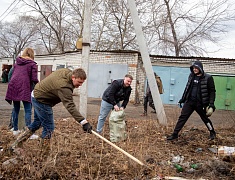 «Город берегу»: жители Благовещенска массово вышли на субботник