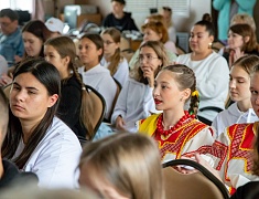  В Благовещенск прилетело звездное жюри «Детства на Амуре»