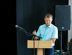 Стартовала традиционная августовская конференция, на которой встретились педагоги и родители