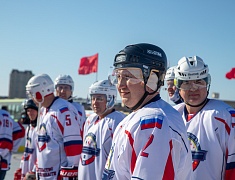 Соревнования по хоккею в рамках Международного российско-китайского фестиваля зимних видов спорта