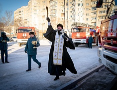 Благовещенский пожарный гарнизон получил спецтранспорт