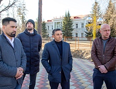 Мэр Благовещенска Олег Имамеев оценил готовность парков к открытию сезона