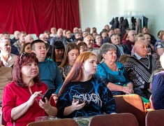 Мэр Благовещенска Олег Имамеев поздравил Автоколонну 1275 с днём автомобилиста