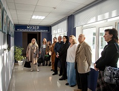 Мэр Благовещенска Олег Имамеев посетил Амурский медицинский колледж