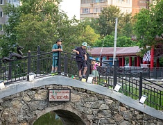 В парке Дружбы прошел первый семейный фестиваль для любителей ловли
