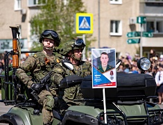 Торжественное прохождение войск Благовещенского гарнизона