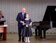 В Центральной детской школе искусств подвели итоги l Дальневосточного музыкального конкурса им. Марии Кнауф-Каминской в номинации «Фортепиано»