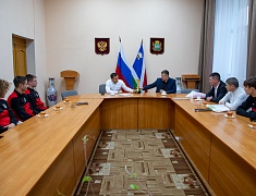 Встреча мэра Олега Имамеева с тренерским составом и футболистами ФК "Благовещенск"