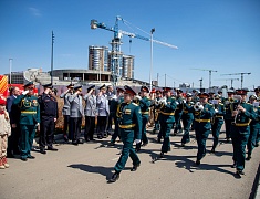 В амурской столице в преддверии Дня Победы подняли Копию Знамени Победы