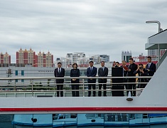 Акция "Цветы на воде"