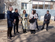 В Благовещенске межведомственная комиссия проверяет «самочувствие» детских площадок