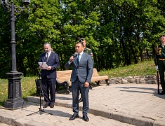 В день города прошли торжественные церемонии возложения цветов