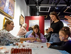  В Благовещенске впервые прошел вечер встречи семей участников СВО и меценатов