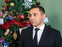 Мэр Олег Имамеев открыл акцию "Ёлка желаний"