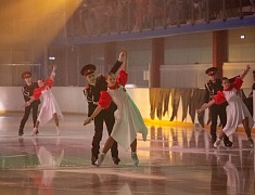 Ледовое шоу «Вальс Победы»