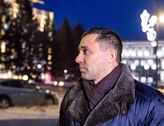 Мэр Олег Имамеев провёл выездное совещание по новогоднему оформлению города