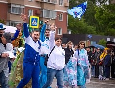 Шествие трудовых коллективов отгремело в Благовещенске!