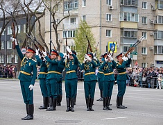Торжественное прохождение войск в честь Дня Победы