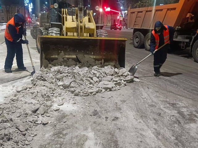 Как сегодня будет бороться ГСТК со снегом и наледью на городских магистралях? 