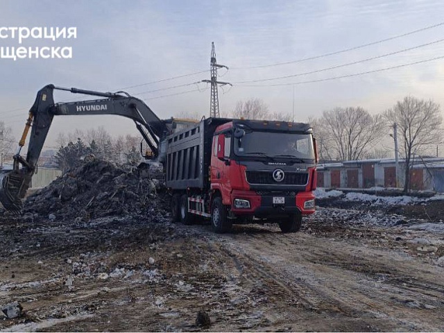 В Благовещенске расчистили почти 600 метров открытого русла Бурхановки 