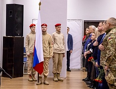 Парту Героя в память об участнике СВО открыли в школе №22 Благовещенска