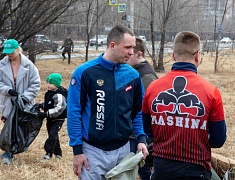 «Город берегу»: жители Благовещенска массово вышли на субботник