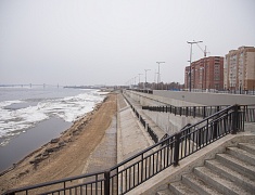 Мэр Благовещенска Олег Имамеев проконтролировал ход работ на 10 участке набережной Зеи