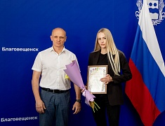 Представителей сферы торговли чествовали в Благовещенске