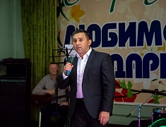 Мэр Благовещенска Олег Имамеев поздравил Автоколонну 1275 с днём автомобилиста