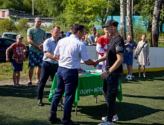 В Благовещенске юные футболисты сыграли на всесезонном корте на Нагорной