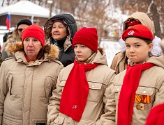 В Благовещенске прошло первенство города по горным лыжам и сноуборду, посвящённое памяти выпускника ДВОКУ, Героя России Ковтуна Андрея