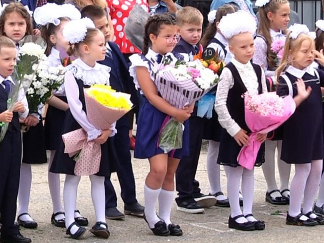 Больше двух тысяч юных жителей амурской столицы готовят ранцы в первый класс