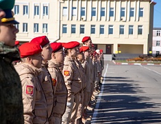 В Благовещенске юнармейцы соревнуются в военно-спортивной игре "Победа"