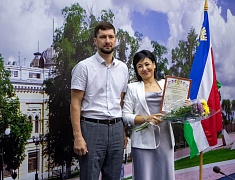 Накануне Дня работника торговли в Благовещенске чествовали руководителей, продавцов, менеджеров и официантов