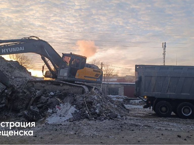 Русло Бурхановки освободили почти от двух тысяч тонн мусора за полторы недели