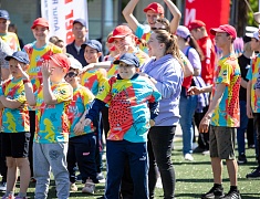Забег «Я могу» собрал на стадионе «Юность» сотню ребят с ограниченными возможностями здоровья