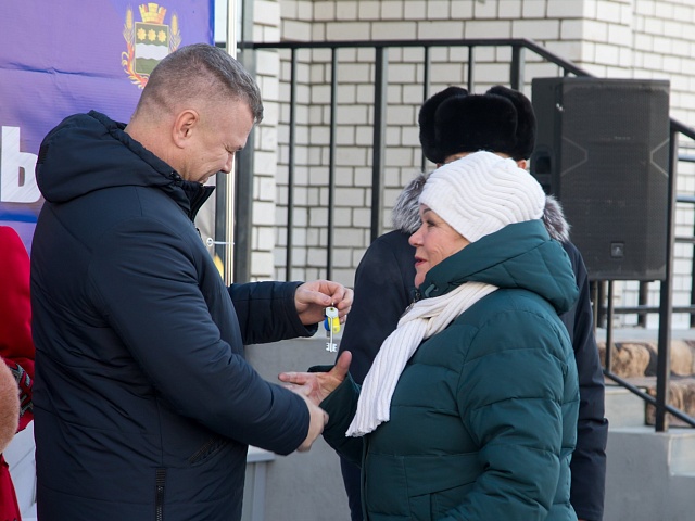 Почти 100 благовещенских семей встретят Новый год в новых квартирах 