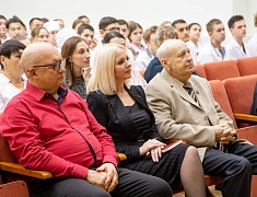 Мэр Благовещенска Олег Имамеев посетил Амурский медицинский колледж