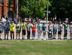 Цветы в память о подвиге советских солдат возложили в Благовещенске