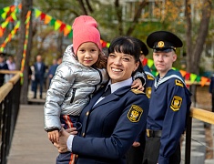 В амурской столице праздничной программой открыли сквер водников